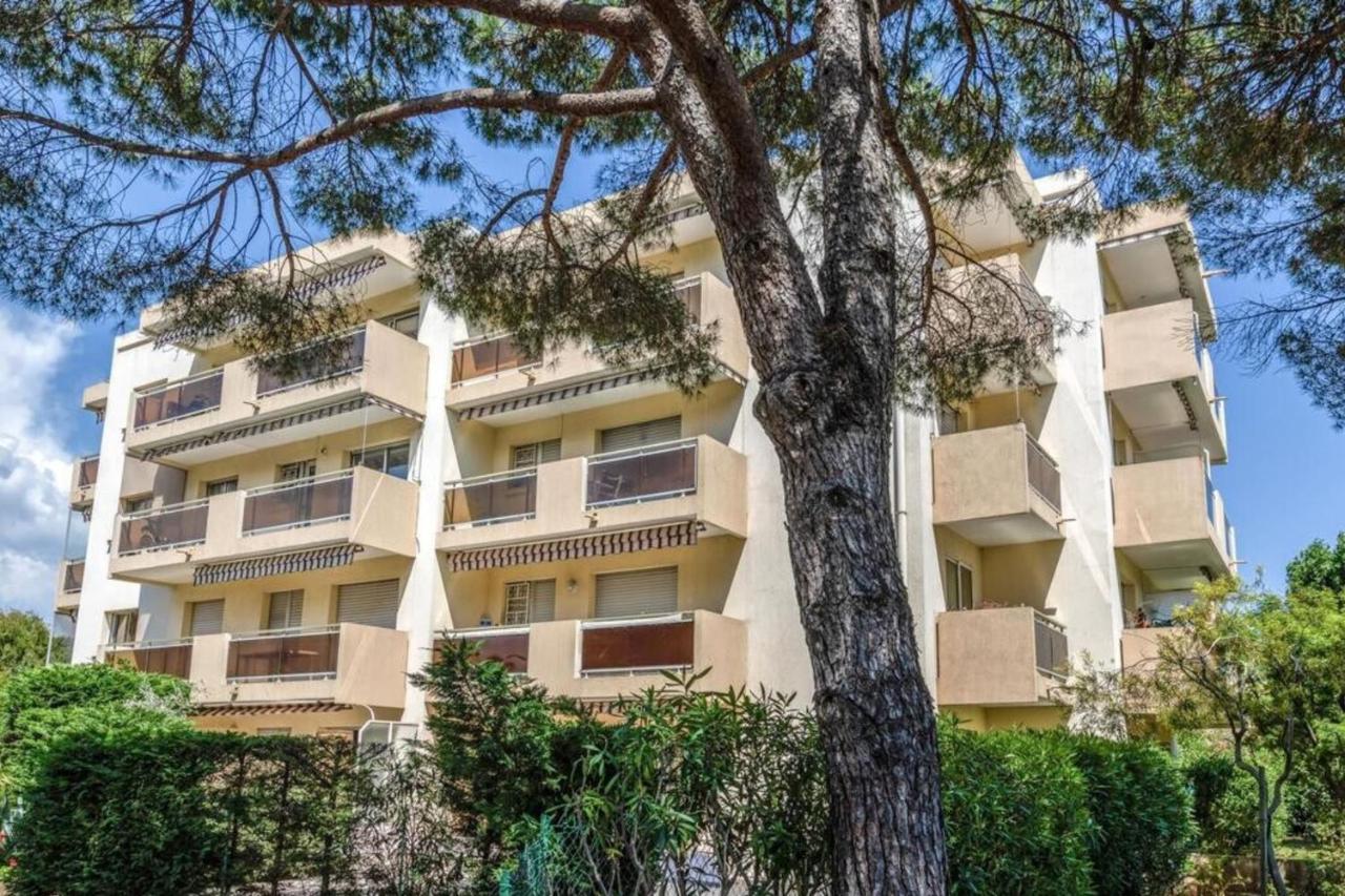 Chic Appart Du Port Fréjus מראה חיצוני תמונה